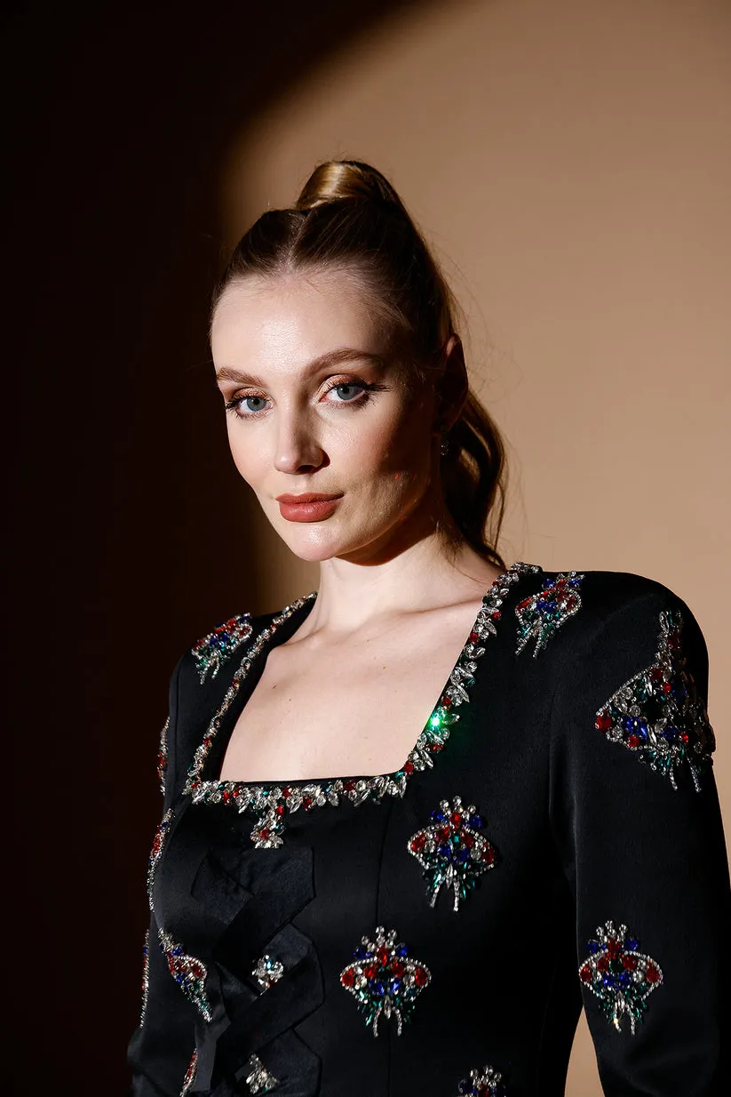 𝐀𝐃𝐌𝐈𝐑𝐀𝐋 Square Collar Stone Embroidered Crepe Jacket and Pleated Chiffon Skirt Evening Suit T56754