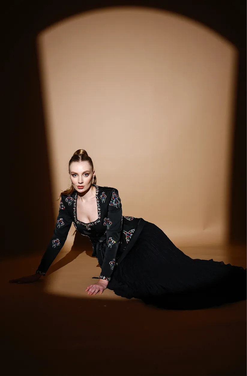 𝐀𝐃𝐌𝐈𝐑𝐀𝐋 Square Collar Stone Embroidered Crepe Jacket and Pleated Chiffon Skirt Evening Suit T56754