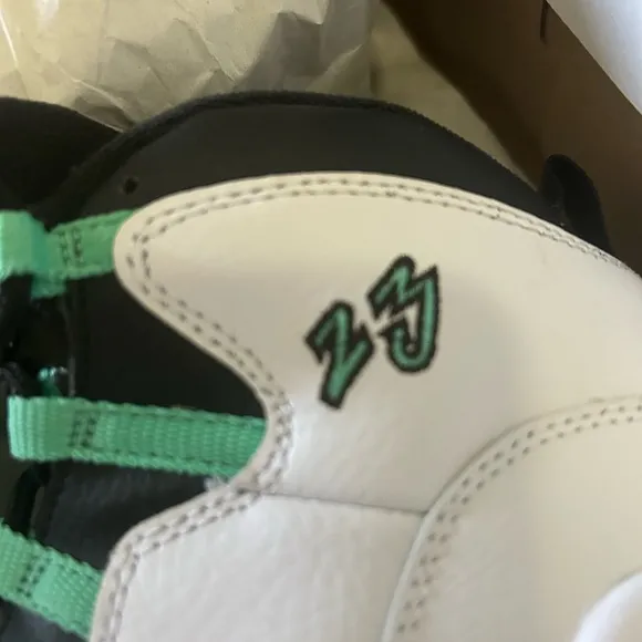 AIR JORDAN 10 RETRO 30TH GG VERDE - SIZE 6Y