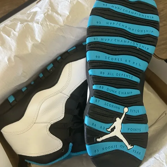 AIR JORDAN 10 RETRO POWDER BLUE - SIZE 6Y