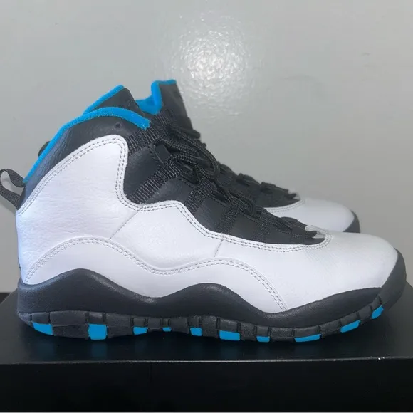 AIR JORDAN 10 RETRO POWDER BLUE - SIZE 6Y