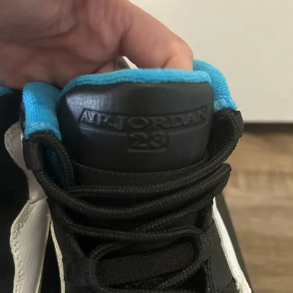 AIR JORDAN 10 RETRO POWDER BLUE - SIZE 6Y