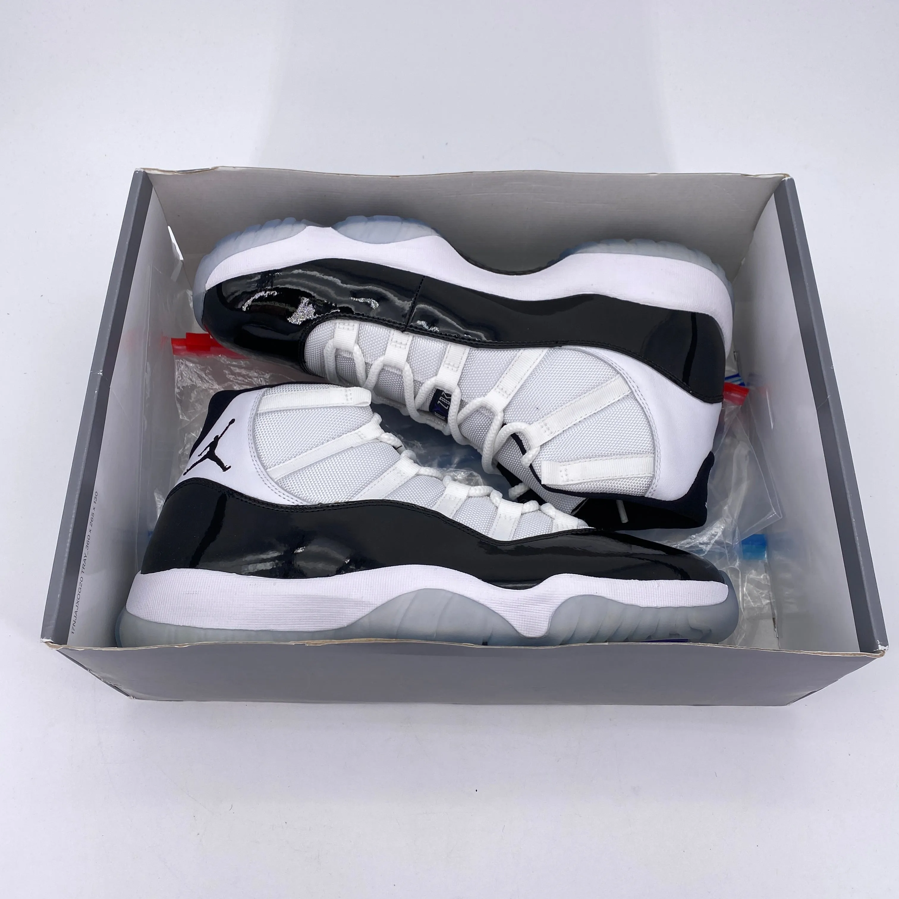 Air Jordan 11 Retro "Concord" 2018 New (Cond) Size 12