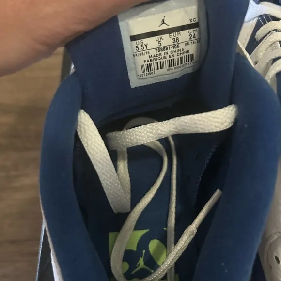 AIR JORDAN 6 RETRO LOW GHOST GREEN - SIZE 5.5Y