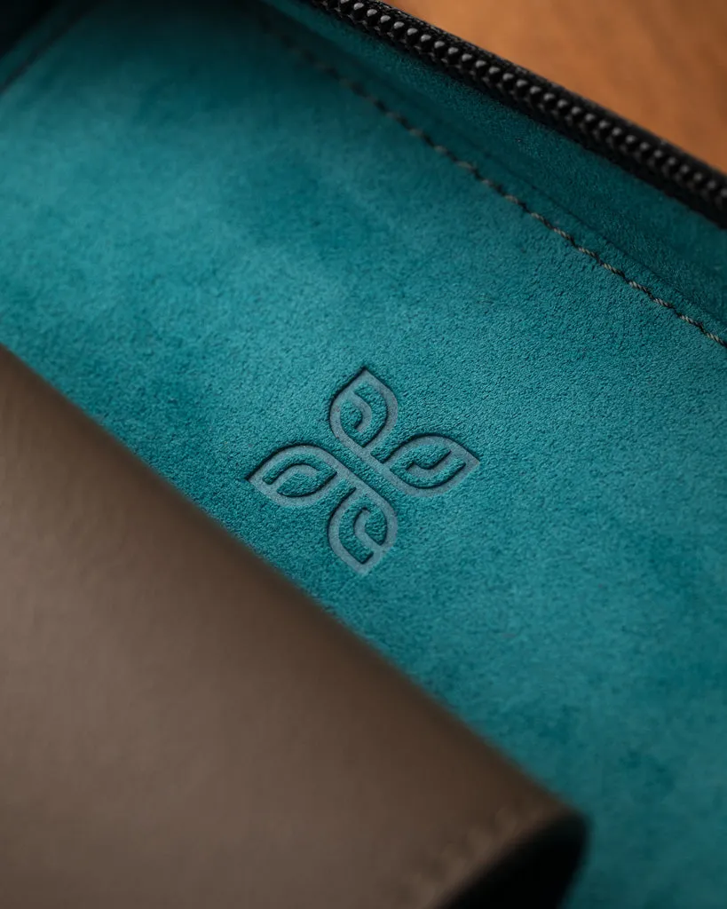 Alcantara Black Label Carry Humidor