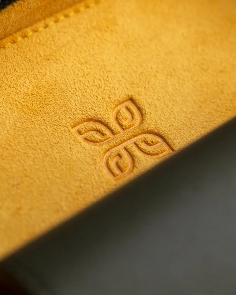 Alcantara Black Label Carry Humidor
