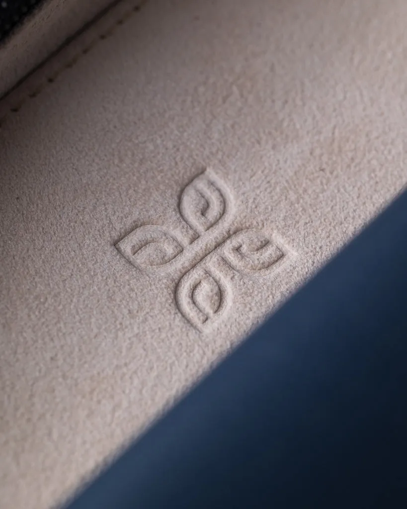 Alcantara Black Label Carry Humidor