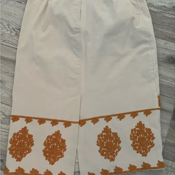 Anthropology size 12 Elegant Cream Skirt with Orange Embroidery. New