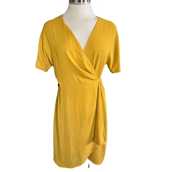 Aritzia Babaton Wallace Wrap Dress in Cairo Gold Size S