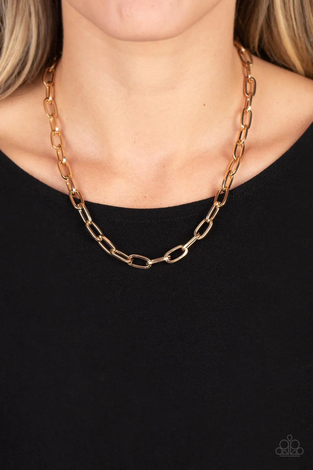 Boston Backdrop - Gold Necklace Set