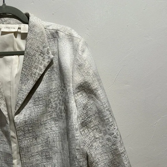Chico’s Sher Shine Texture Jacket Chico’s 3 or Size 16