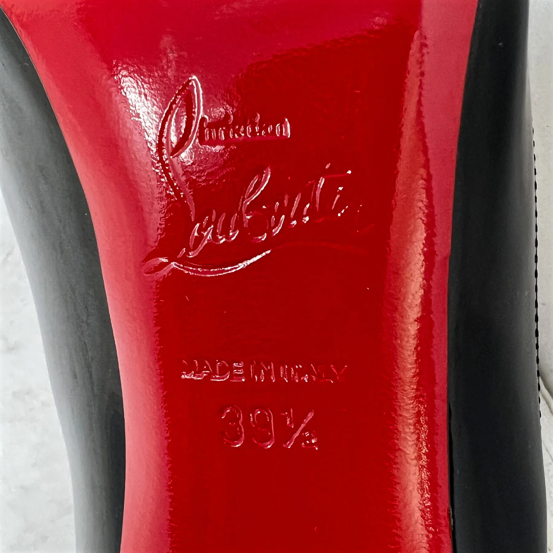 Christian Louboutin Pigalle Follies Black Patent Leather Pumps Heels Size EU 39.5