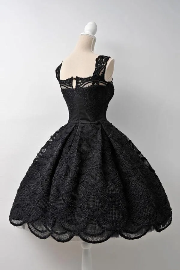 Classic Square Knee-Length Sleeveless Black Lace Homecoming Dress TR0113