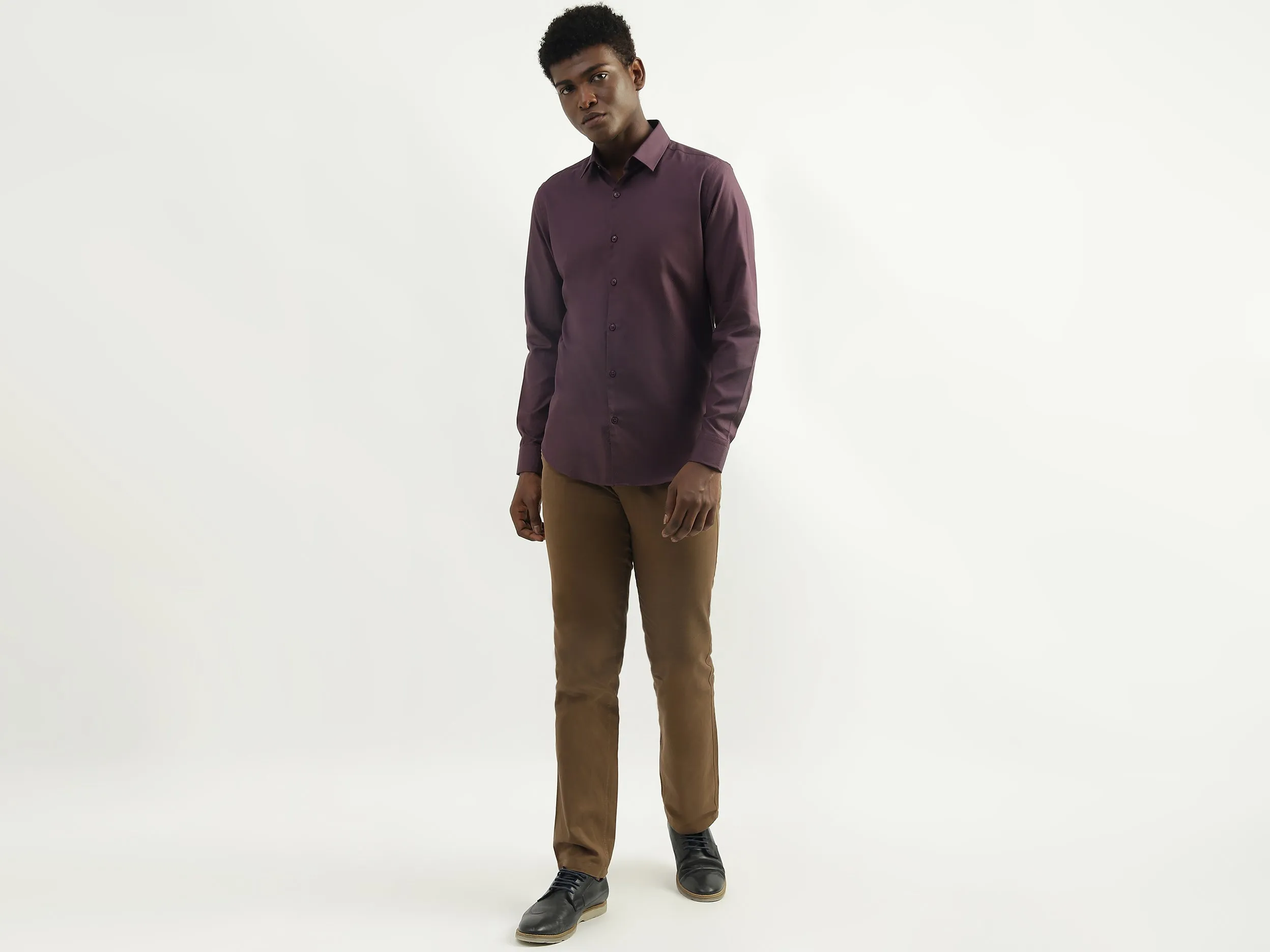 Cotton Solid Spread Collar Mens Shirts
