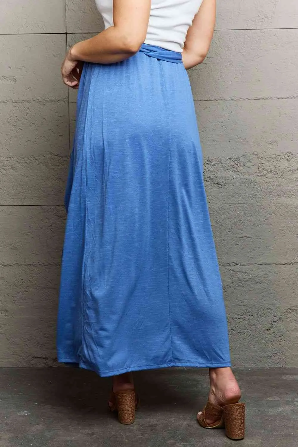 Criss Cross Halter Neck Maxi Dress