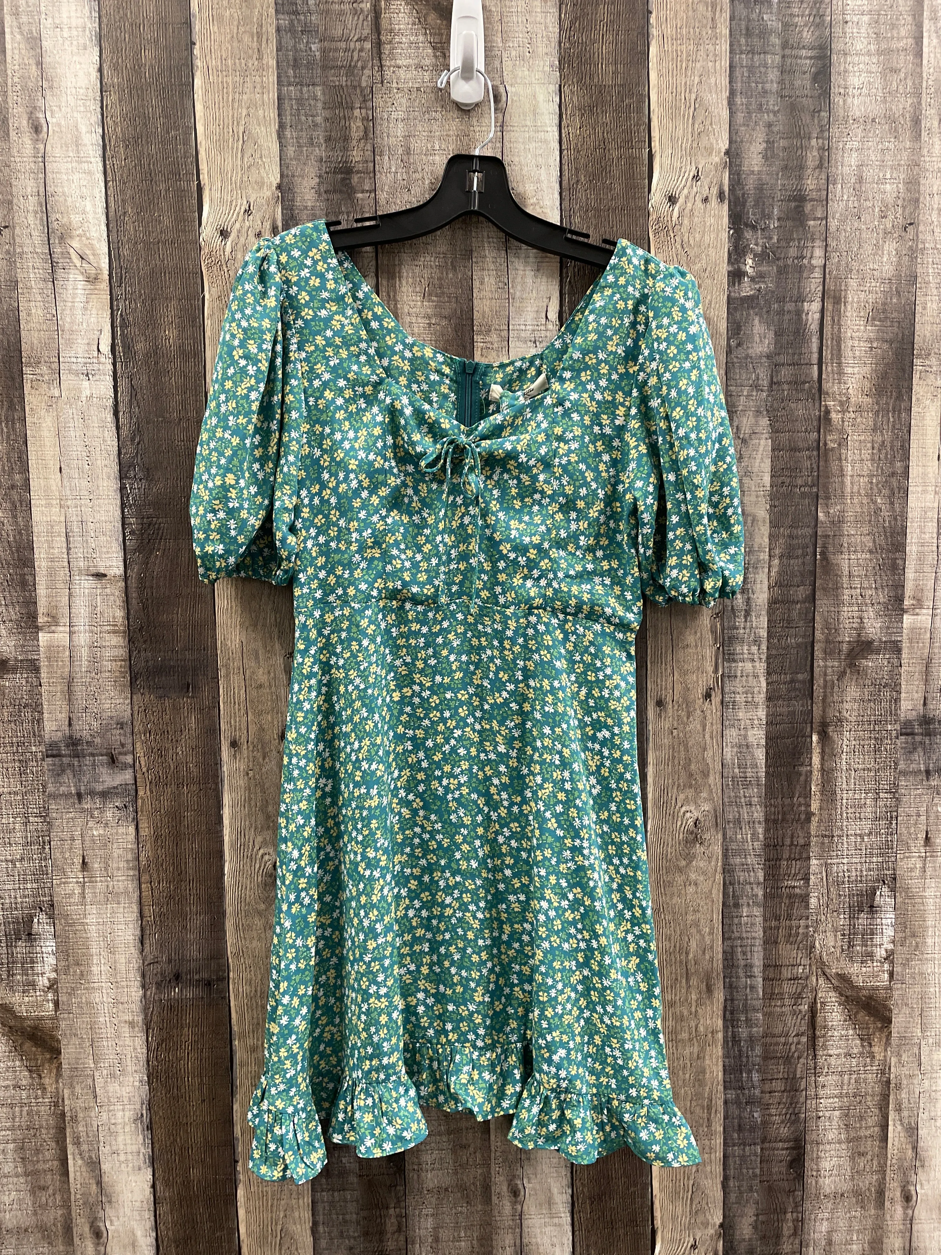 Dress Casual Short By Cme In Floral Print, Size: M