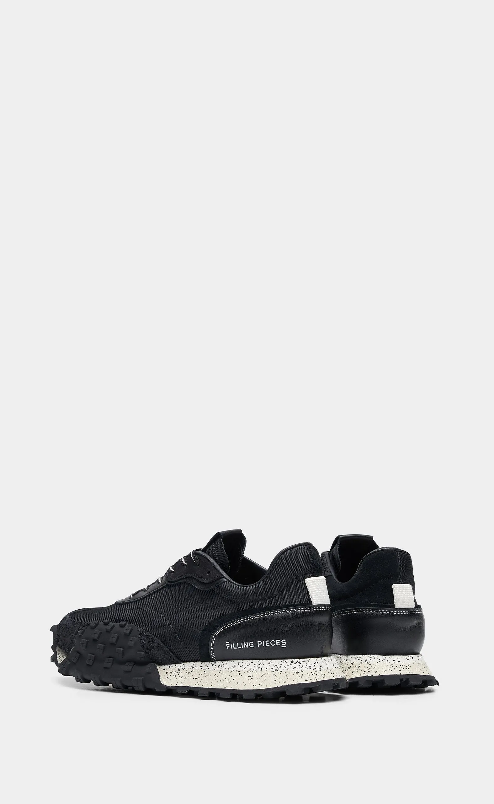 Filling Pieces Crease Runner Sprint Black