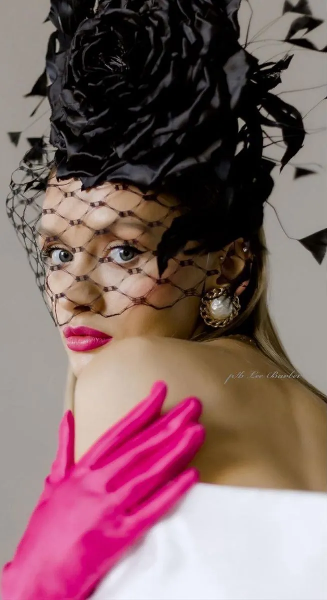 Fleur, Black