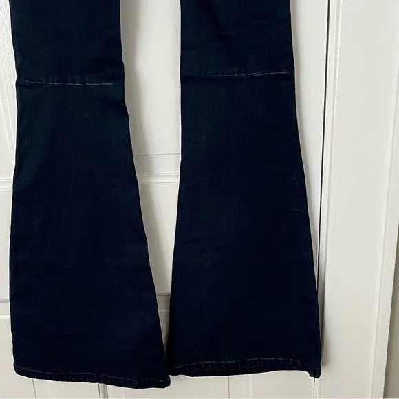 Free People Pull-On Flare Jeans Pants Retro 70’s Boho Hippie 25 Stretch
