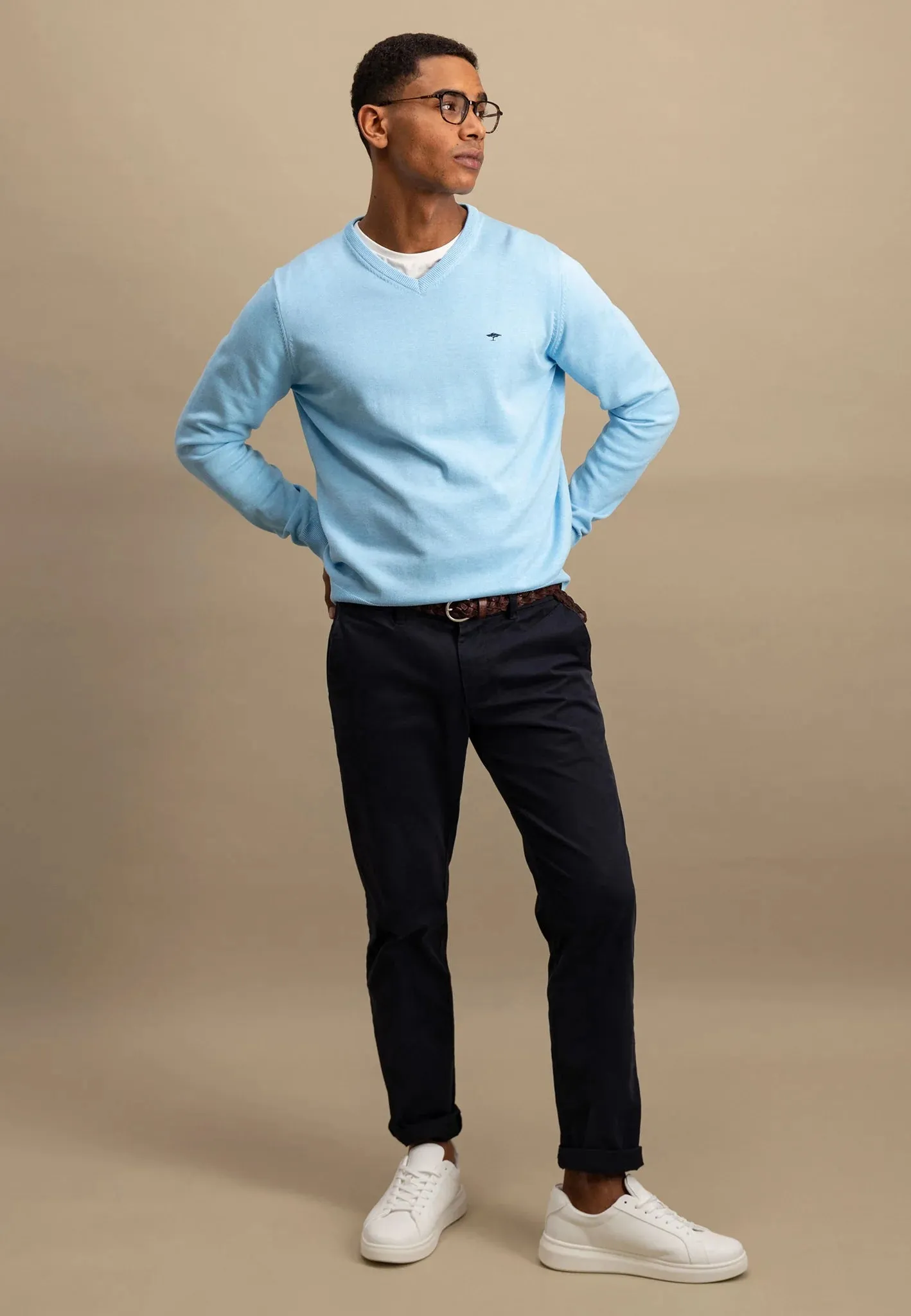 FYNCH HATTON V-Neck Sweater - Men's Fine Knit – Splashy Ocean