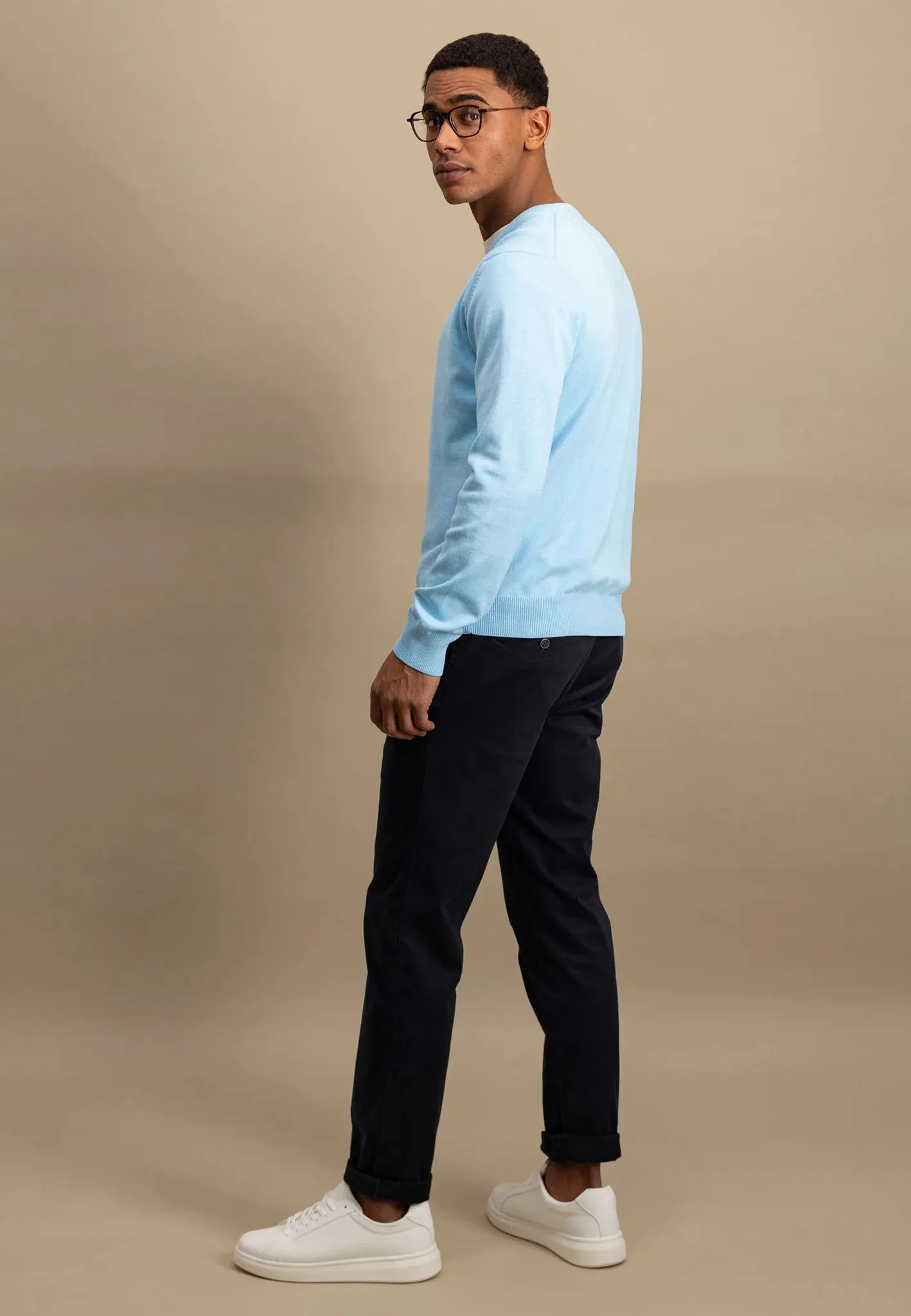 FYNCH HATTON V-Neck Sweater - Men's Fine Knit – Splashy Ocean