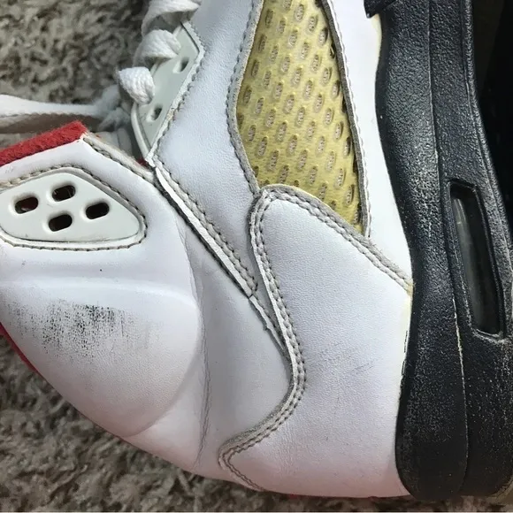 Jordan 5 retro fire red silver tongue size 7Y