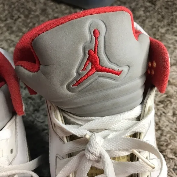 Jordan 5 retro fire red silver tongue size 7Y