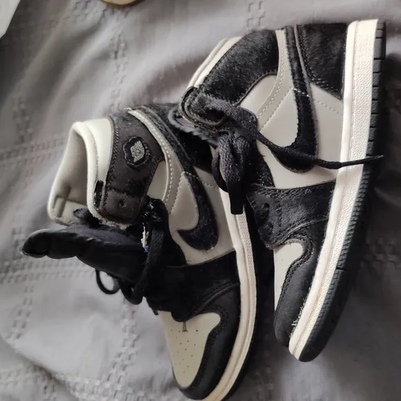 Jordan's retro boys