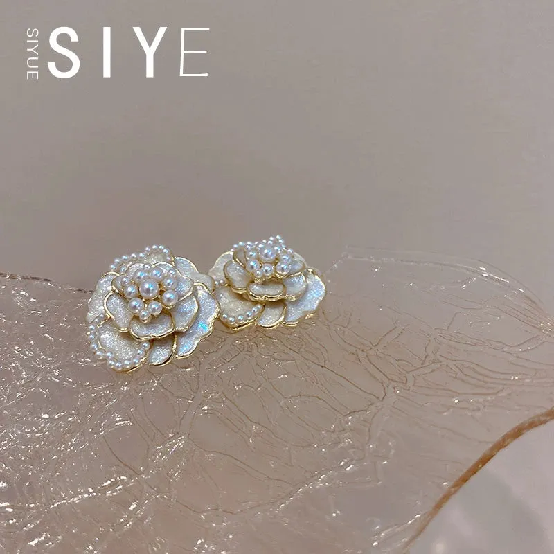 Luxury White Lover Retro Minority Pearl Earrings