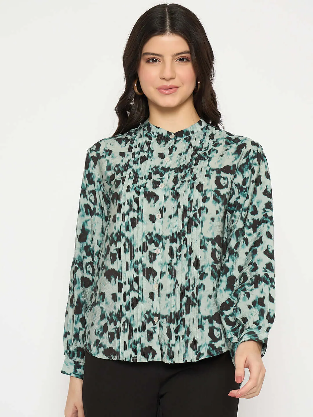 Madame Button Detailed Printed Green Chambray Top