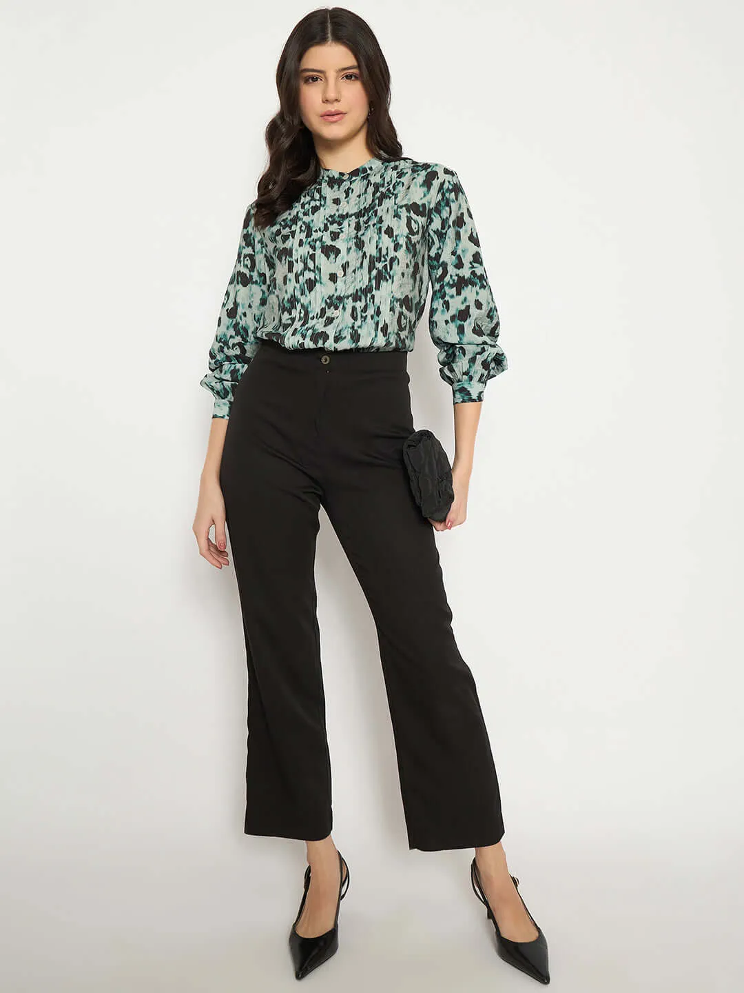 Madame Button Detailed Printed Green Chambray Top
