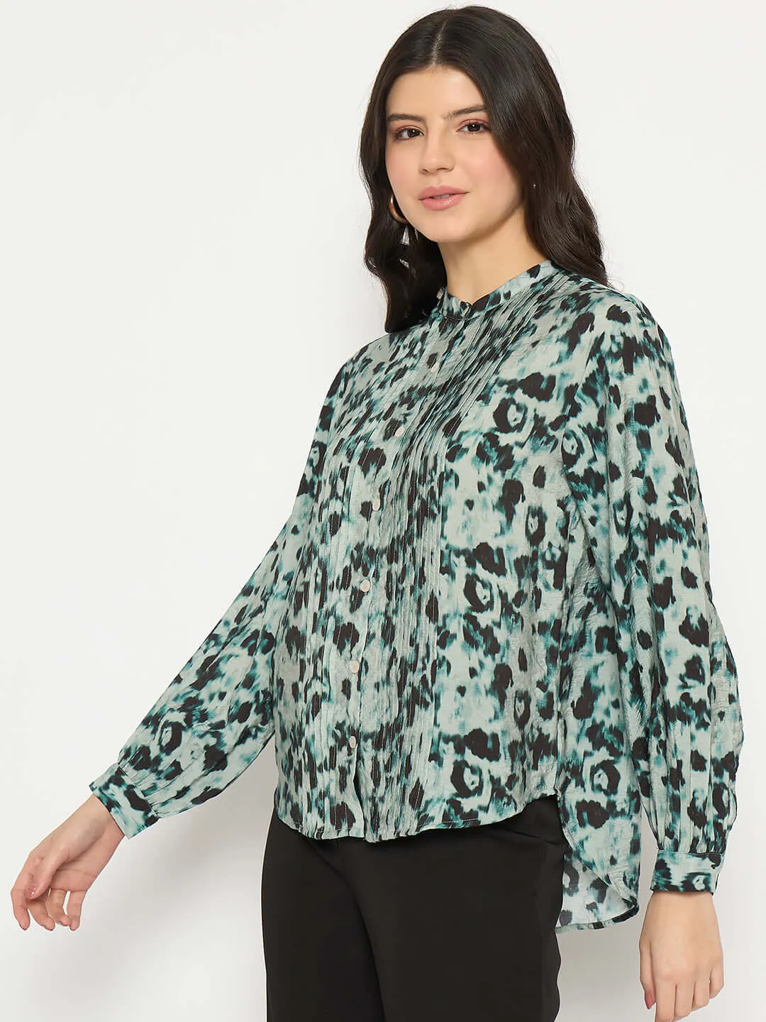 Madame Button Detailed Printed Green Chambray Top