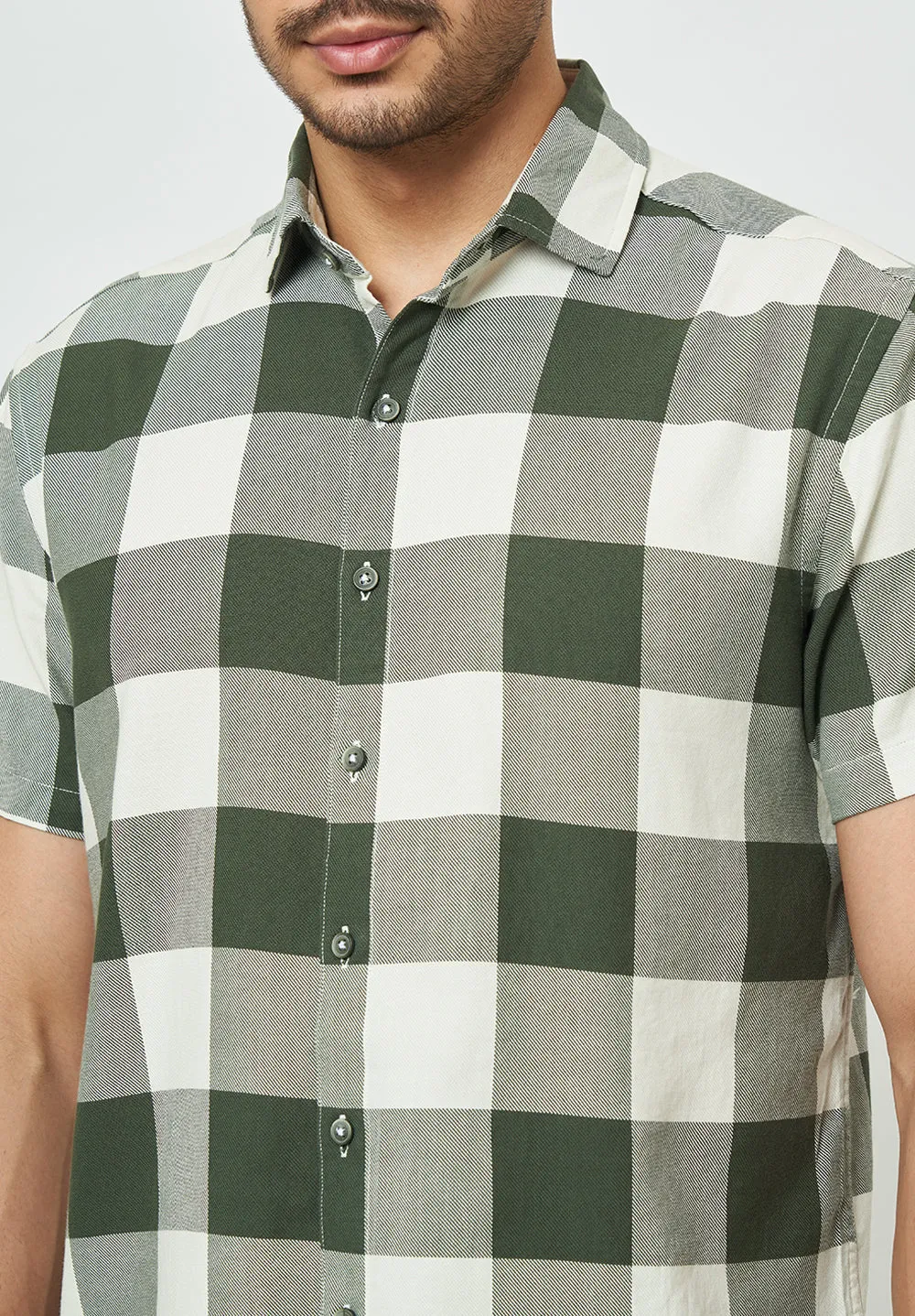 Men Green Checks Casual Shirt