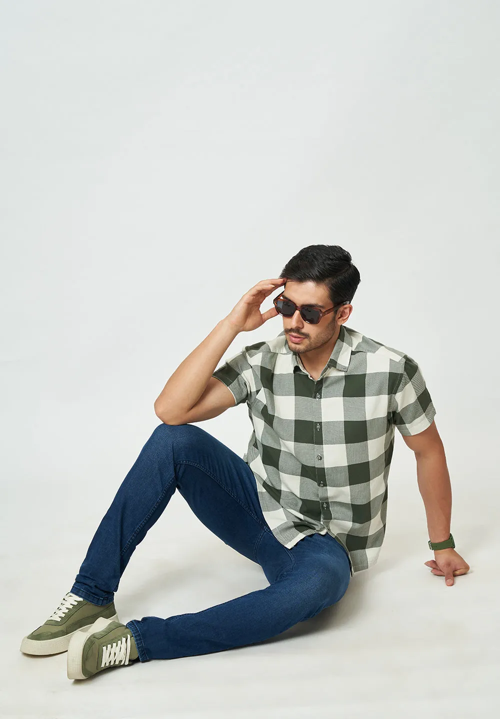 Men Green Checks Casual Shirt