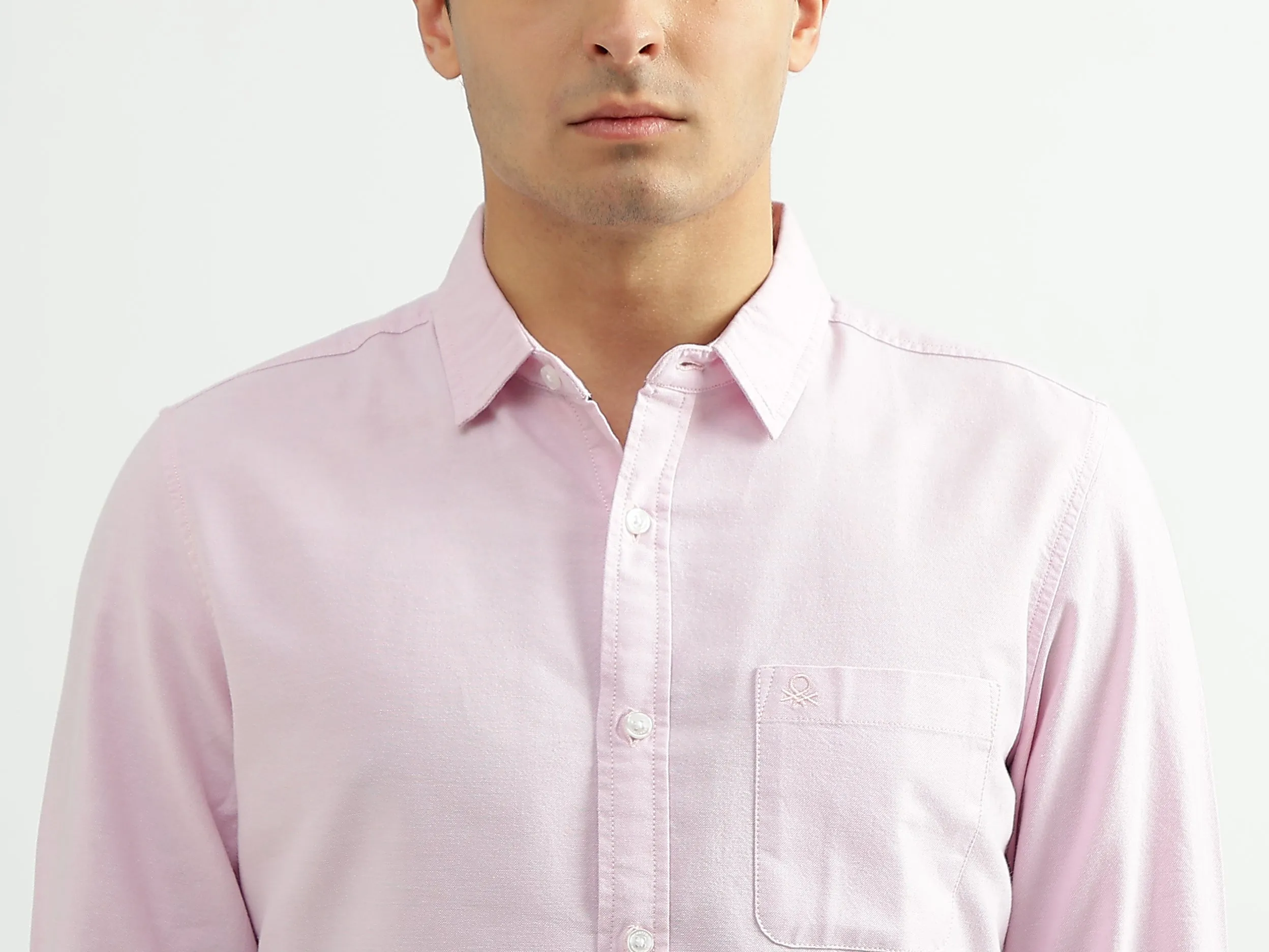 Men Solid Spread Collar Shirt