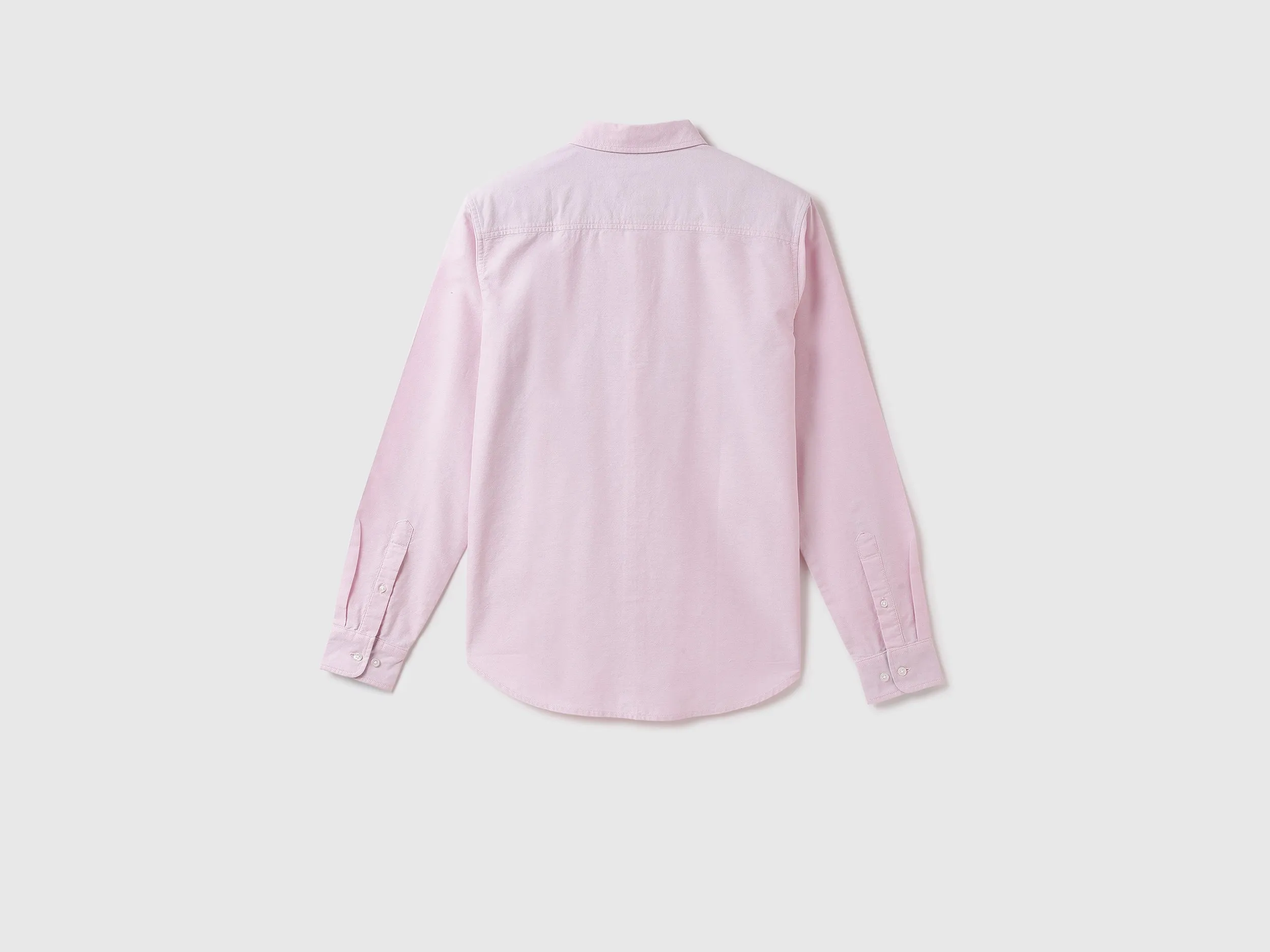 Men Solid Spread Collar Shirt