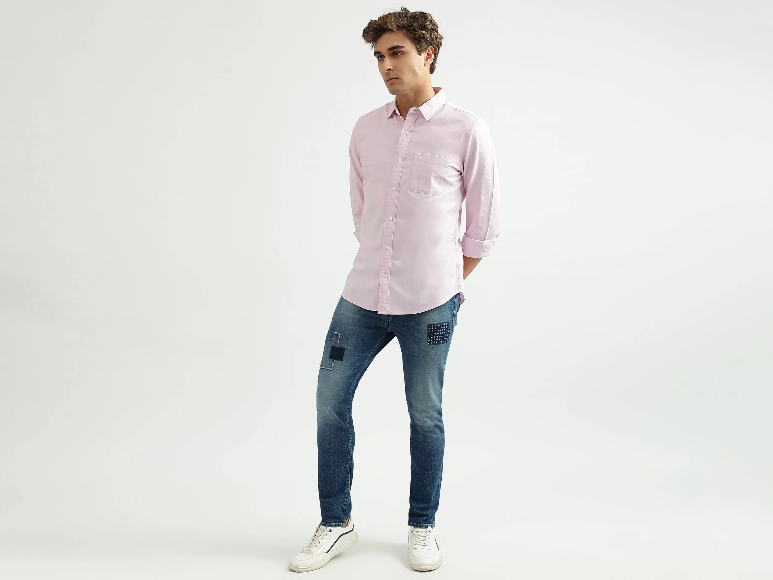 Men Solid Spread Collar Shirt