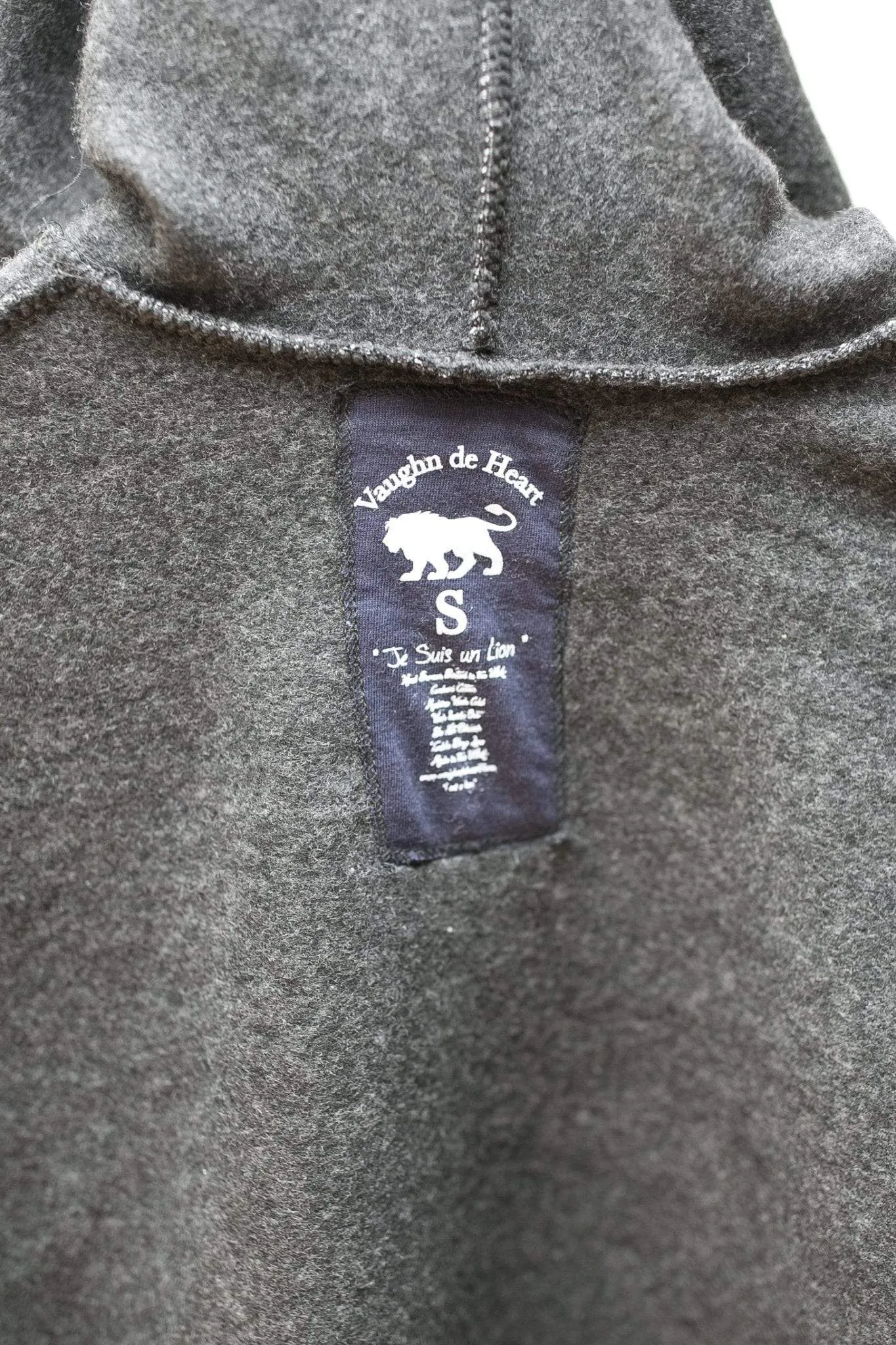 Men's - Je Suis un Lion Heather Grey Pullover Hoodie