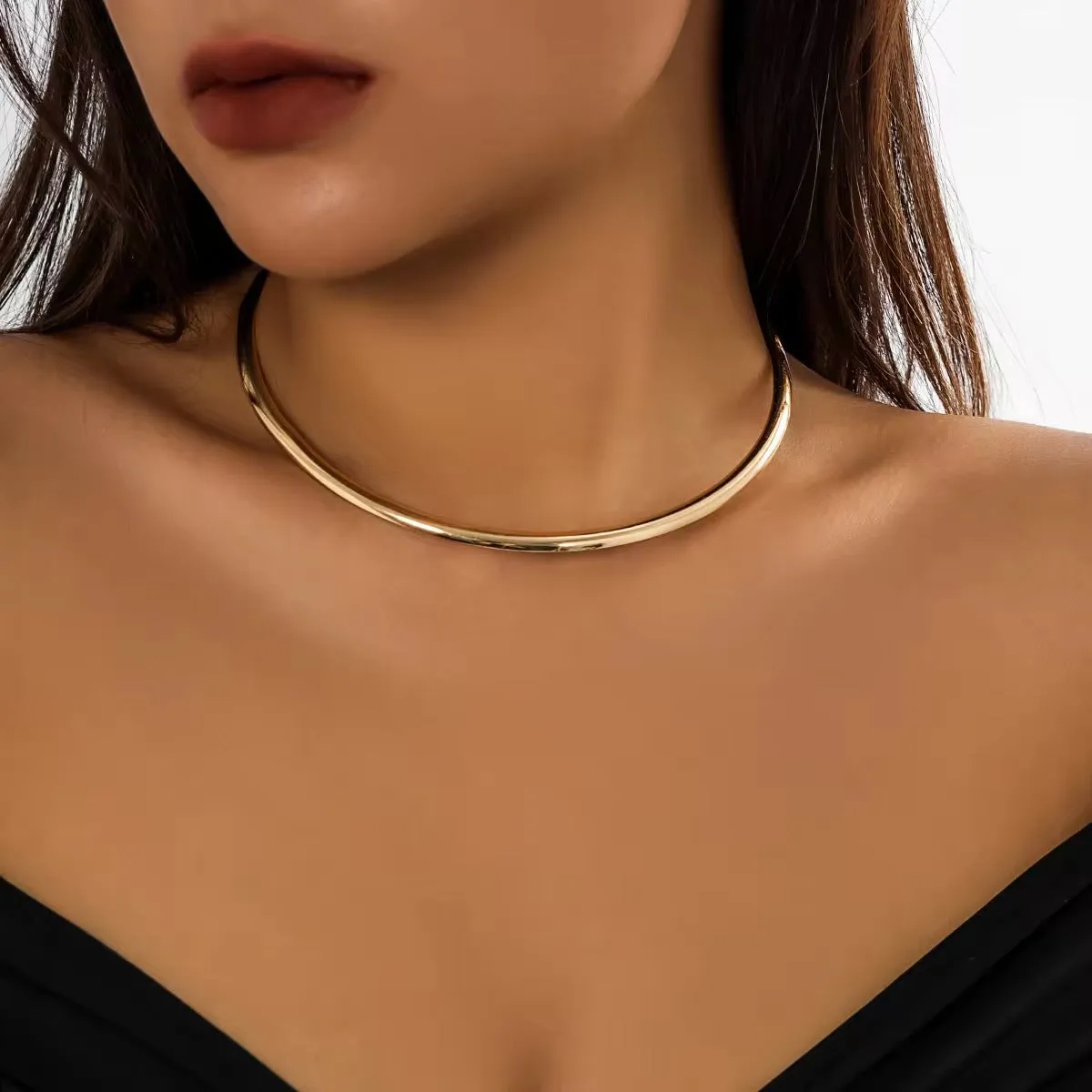 Minimalist Retro Aesthetic Round Torques Collar Necklace