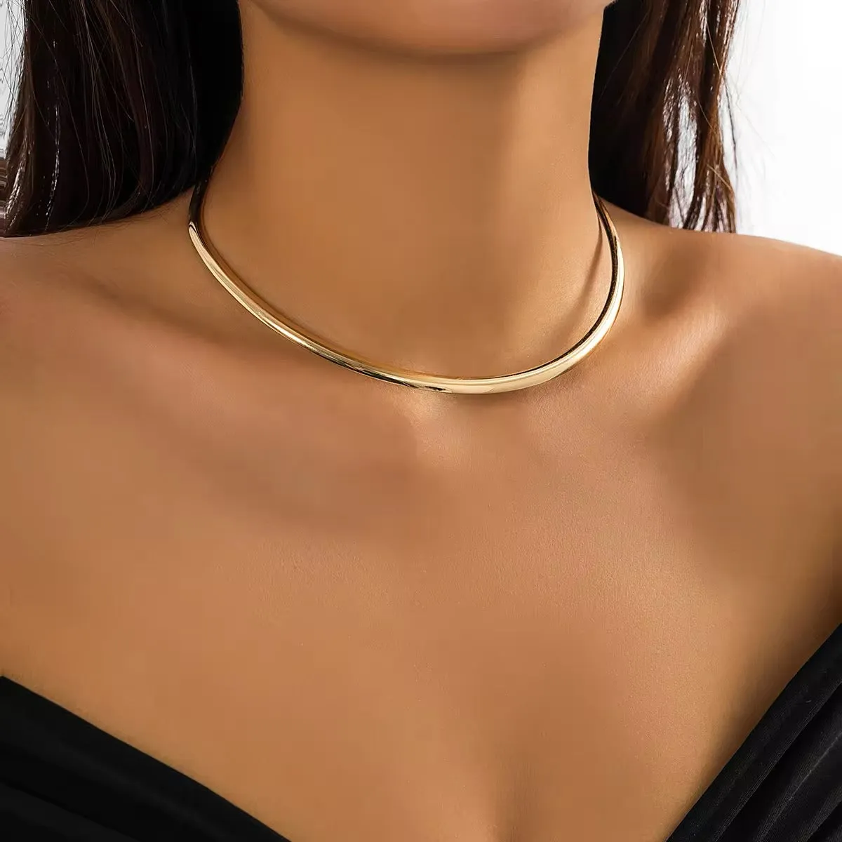 Minimalist Retro Aesthetic Round Torques Collar Necklace