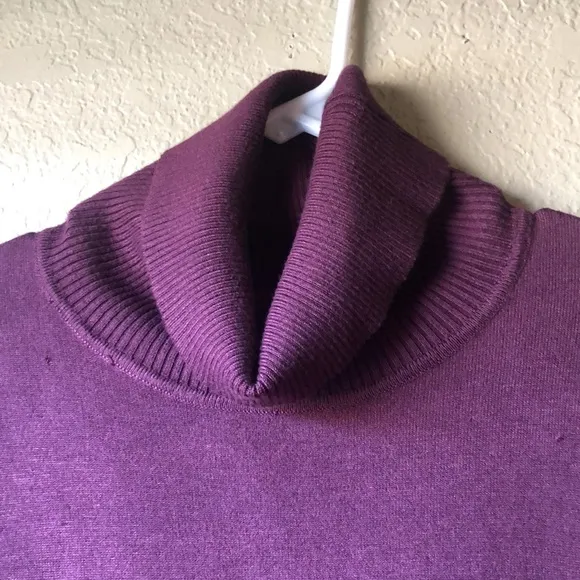 New Women’s Sweater Calvin Klein Purple Long Sleeve Turtleneck Sweater Women’s L