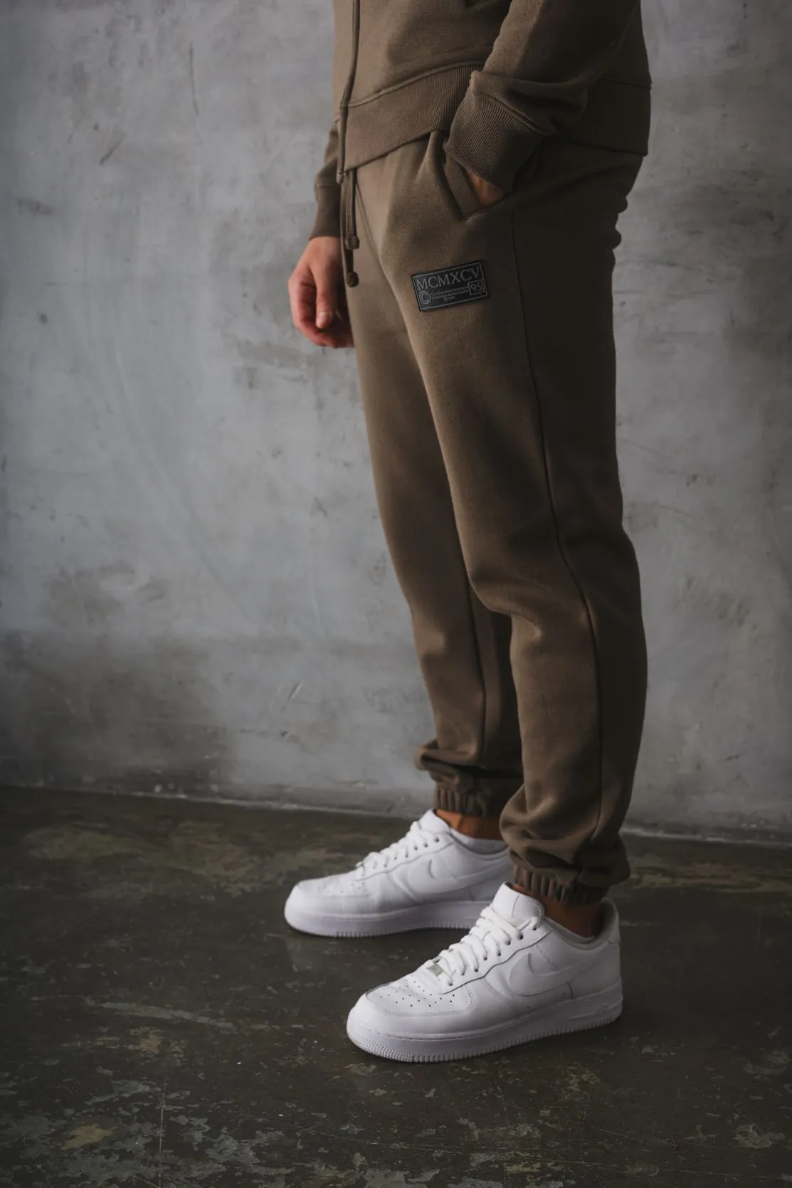 NUMERAL TRACKSUIT - BARK