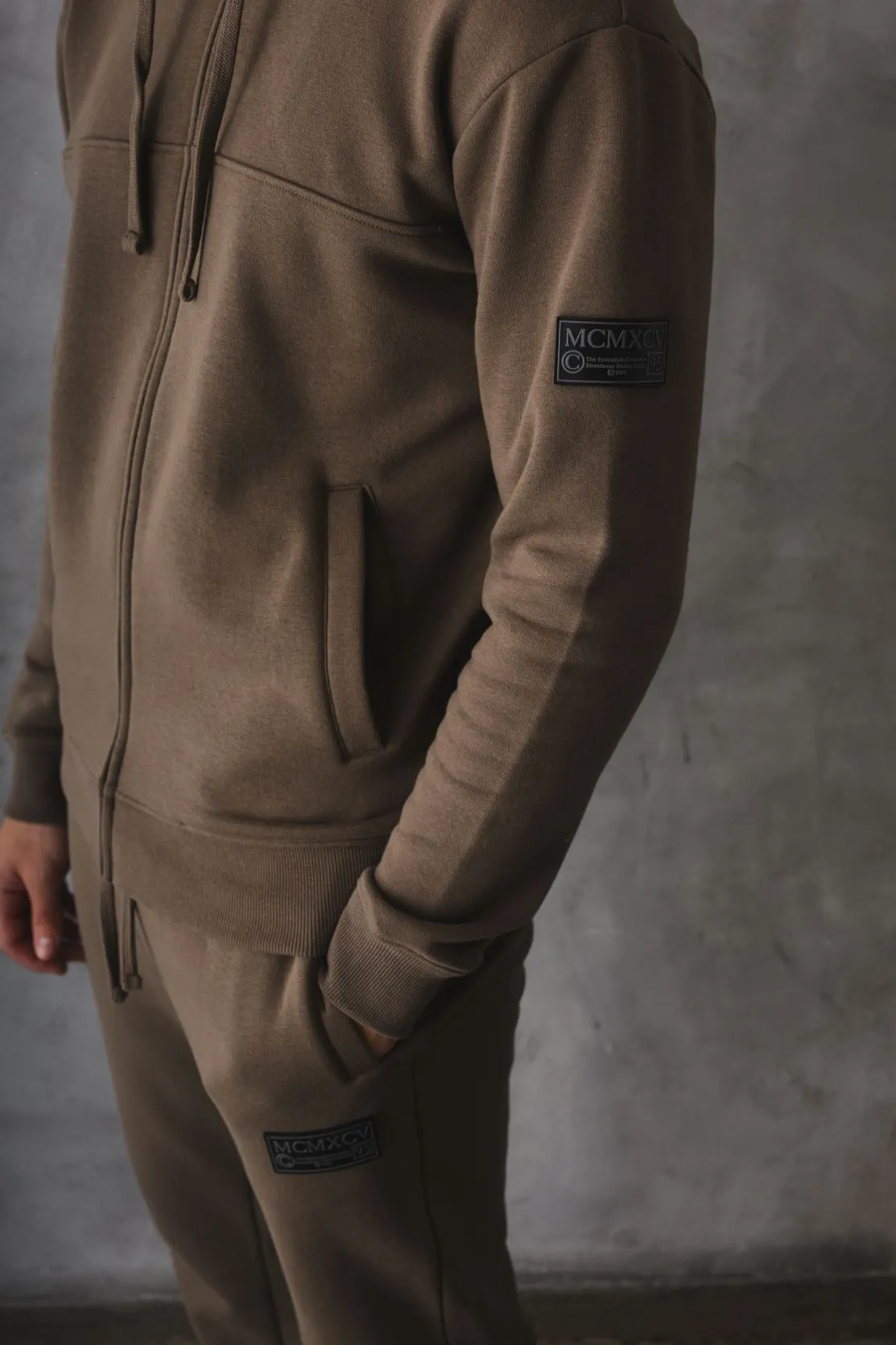 NUMERAL TRACKSUIT - BARK