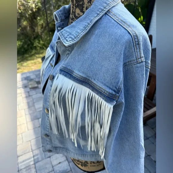 NWT VIGOSS Faux Leather Fringe Jean Jacket Size Small