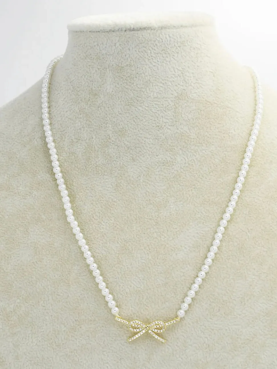 Pure Pearl Elegance Necklace