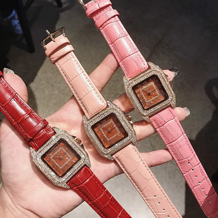 Retro Golden Frame Women's Watch