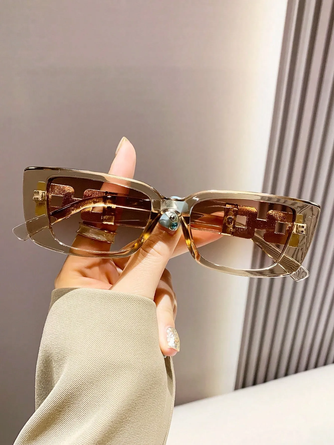 Retro Rectangle Frame Sunglasses