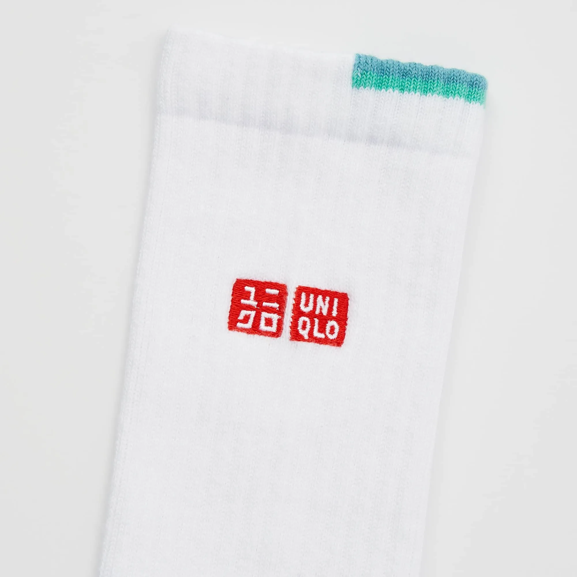 Roger Federer’s  Uniqlo Outfit for Wimbledon 2021
