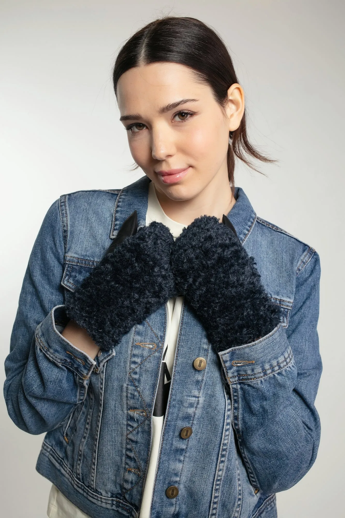 Roma Mitten in Blue