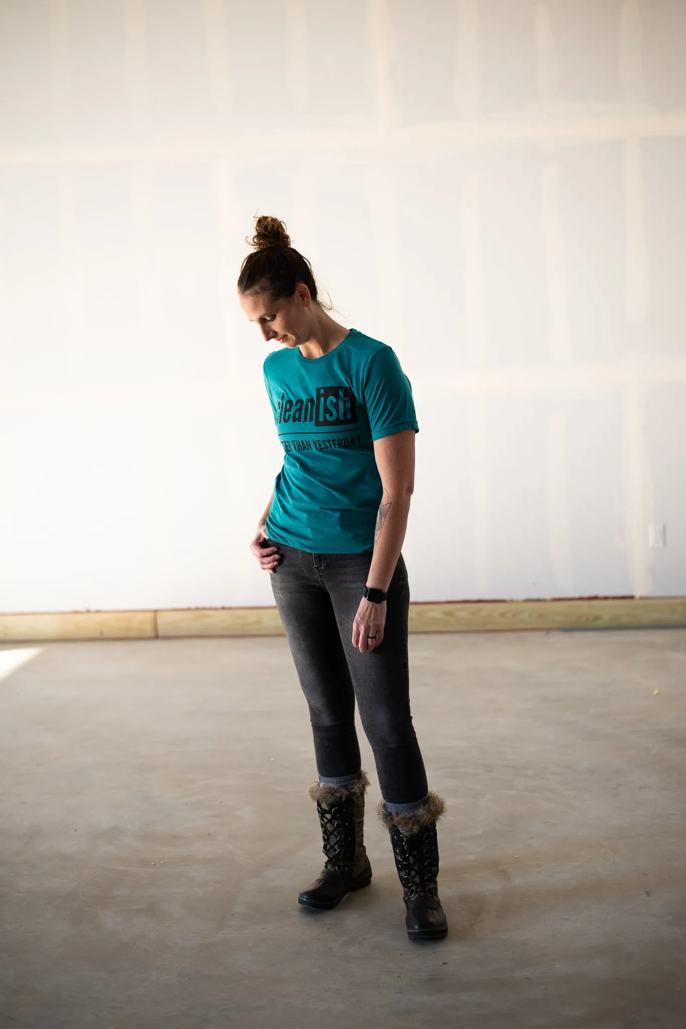 TEE - TEAL